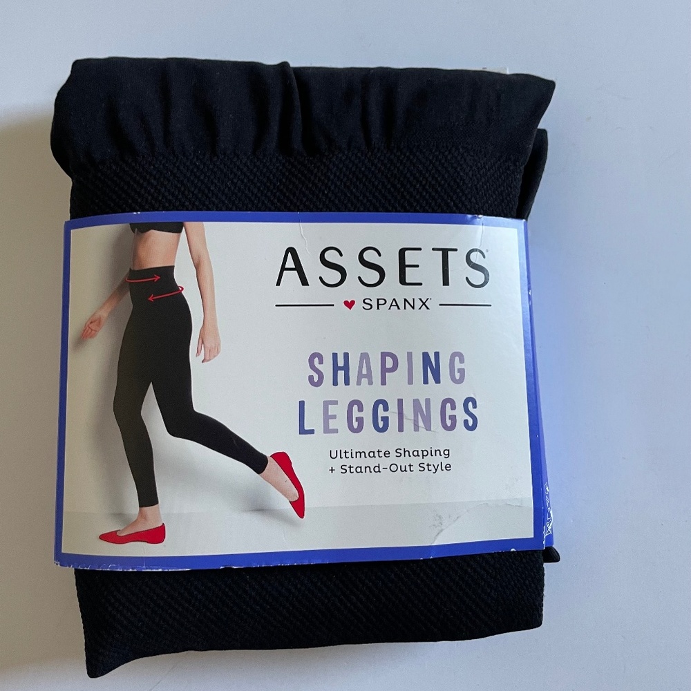 ASSETS by Spanx Shaping Leggings in Large- NWT